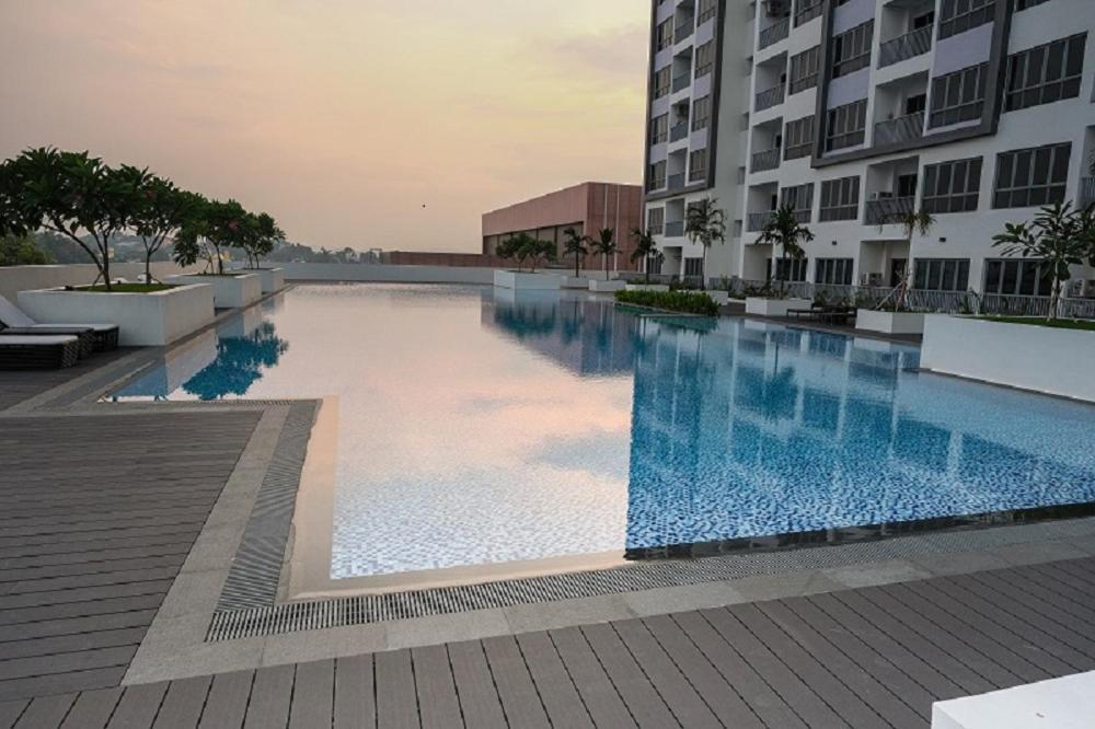 Lovina 17-11 At Harbour Bay Residences Nagoya Exterior photo
